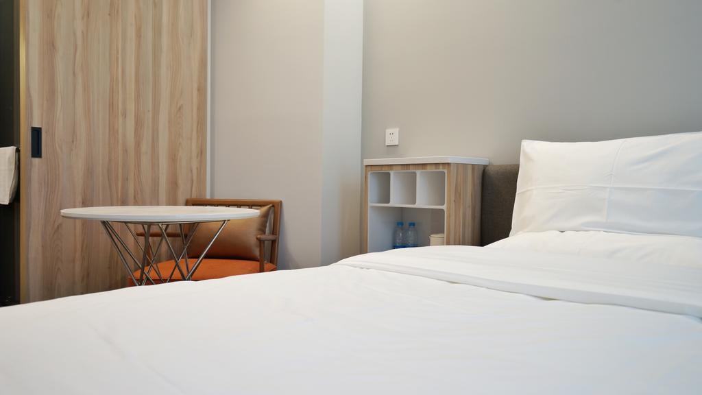 Hanting Premium Hotel Shanghai South Xizang Road Eksteriør billede